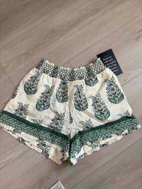 Tuckernuck Jade Terrace Clement Shorts NWT Sz Small